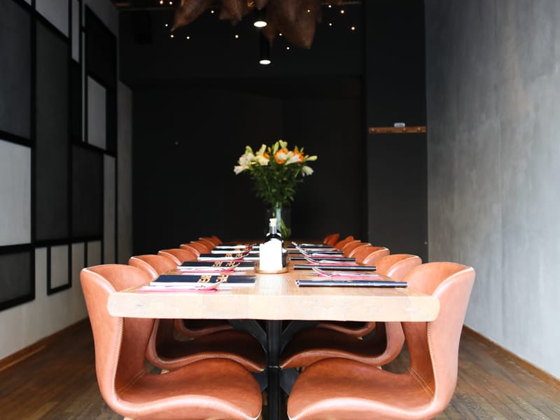 Gedeckte Tafel im Privatraum